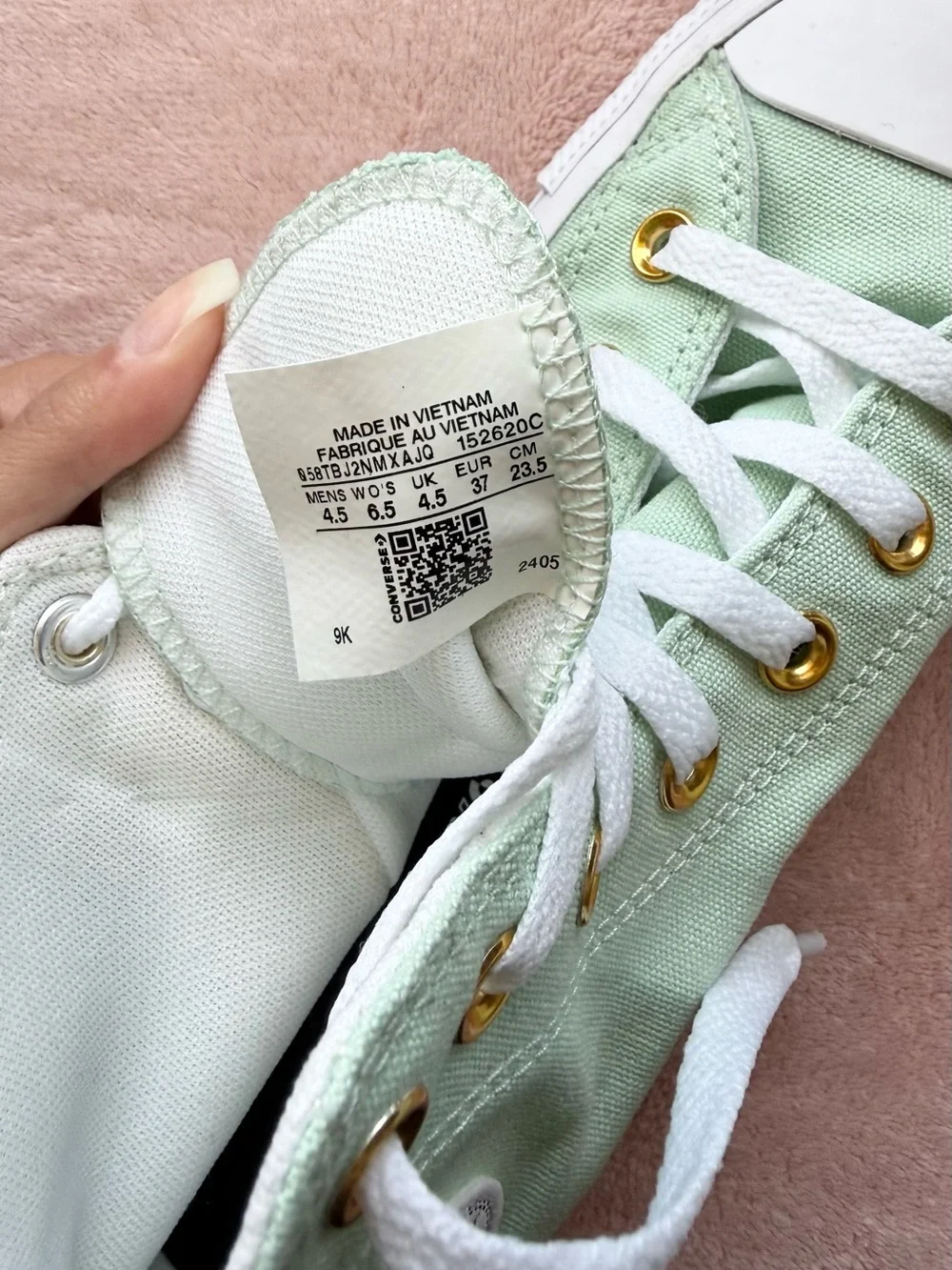 Mint green gold eyelet converse sneakers unisex men’s 4.5 women’s 6.5